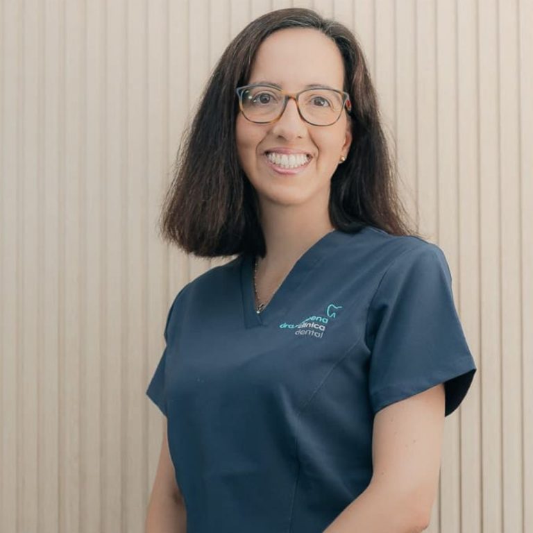 Dra. Maria Calderon_Dentista en Teatinos_odontopediatria